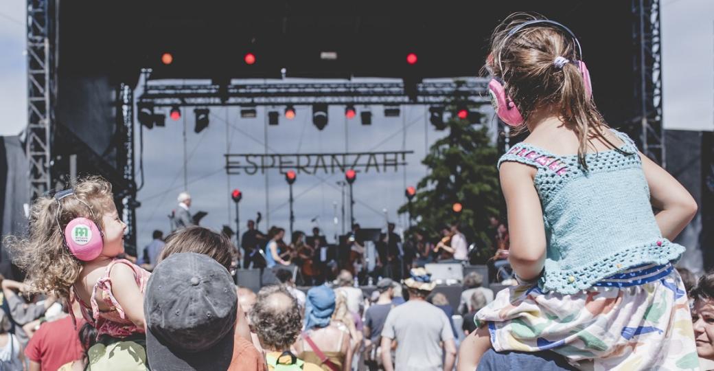 Un collectif proteste contre la baisse de volume en festival