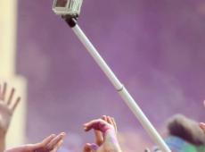 Coachella et Lollapalooza interdisent les perches à selfies