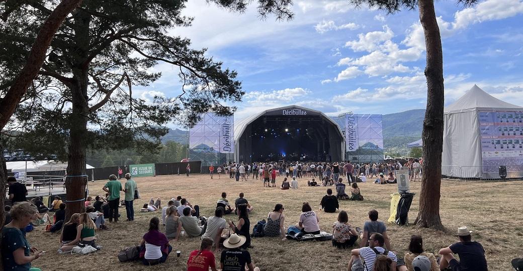 Festival Décibulles 2022 :  un festival penché et sa soixantaine de bières à déguster