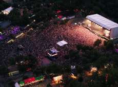 4 raisons de passer votre été au camping pour l'Ardèche Aluna Festival