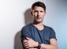 James Blunt, Soprano et Angèle reprogrammés pour Aluna 2021