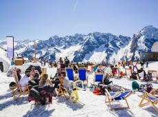 Top 9 - Les festivals à la montagne : tête dans la poudreuse et moufles en l'air