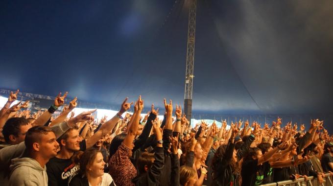 Festival Couvre Feu, sous les chapiteaux, une ambiance de folie