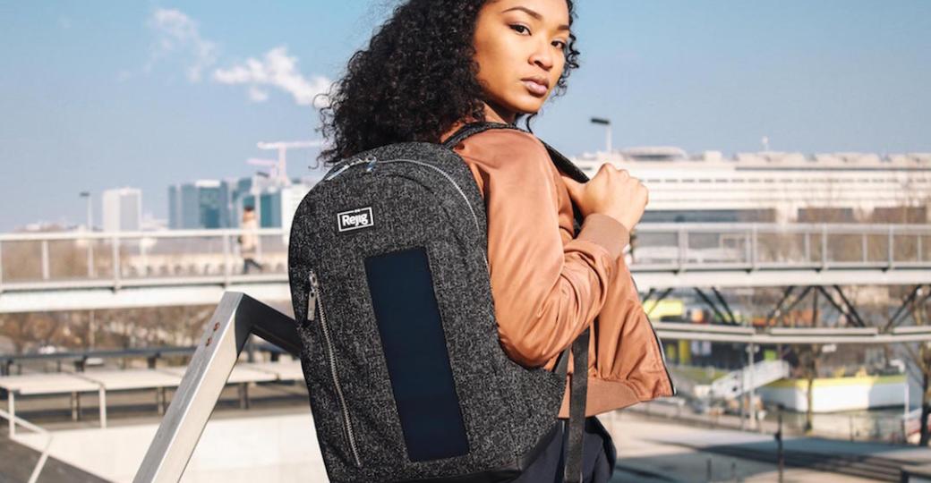 Le sac à dos qui permet de recharger ton téléphone en festival