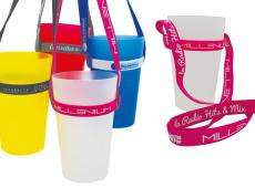Le porte-gobelet : pour des mains libres