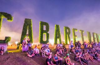 Queen of the Stone Age, Macklemore, Justice et Korn à l'affiche du Cabaret Vert 2024