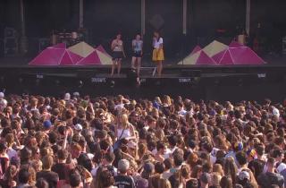 Stop Harcèlement de Rue sur la grande scène du festival Solidays 