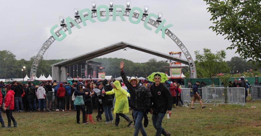  Garorock, mains en l’air, pieds dans la boue