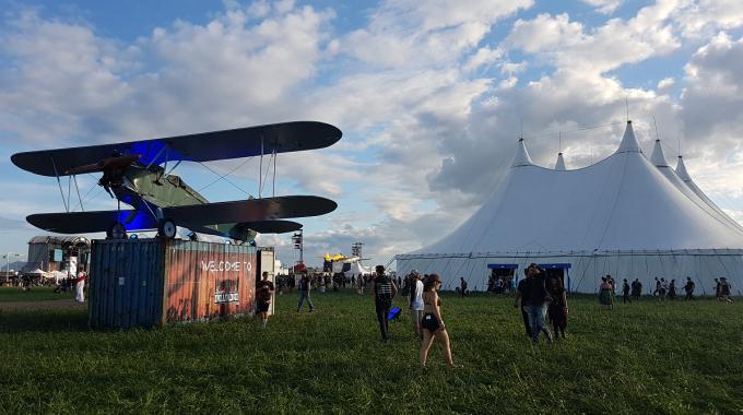 Download Festival France, ambiance pogos sur la base aérienne