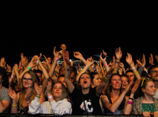 4 artistes qui font mettre le feu au festival Rock in Evreux 