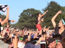 Vieilles Charrues, foule d'émotions radieuses