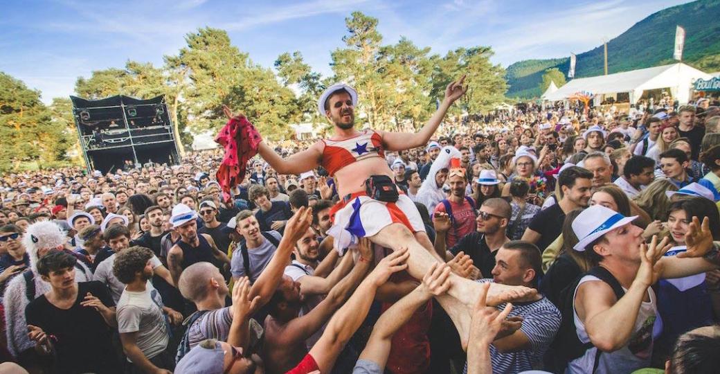 Petit Biscuit, Jain, Hungry 5 : le festival Décibulles fête son quart de siècle 