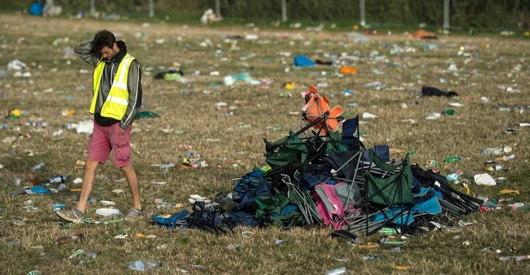 Non, vos tentes abandonnées en festival ne sont pas redistribuées aux ONG