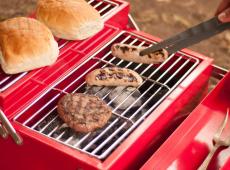 Le barbecue boîte à outils, ce nouveau compagnon en festival