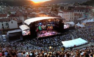 Sting, Ayo, Marcus Miller et Georges Benson pour la 35e édition de Jazz à Vienne